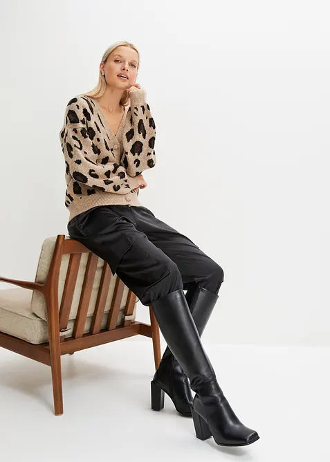 Pleten&yacute; kab&aacute;tek se vzorem, bonprix