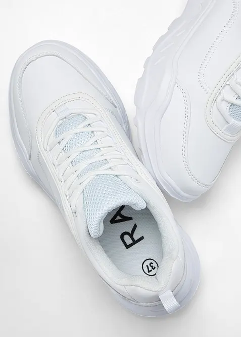 Robustní tenisky s lehkou podrážkou, bonprix