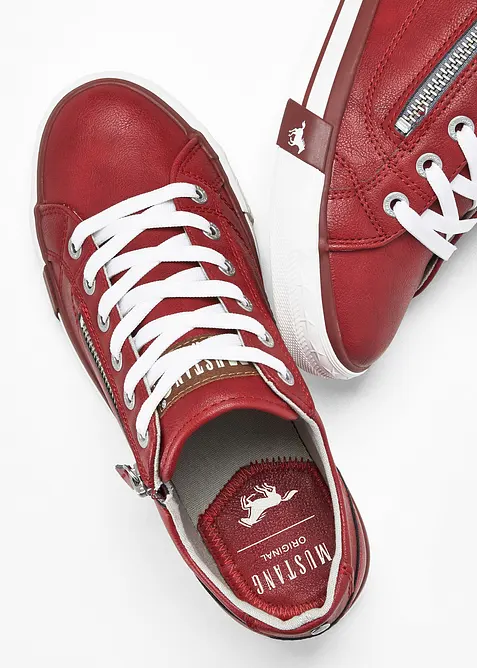 Tenisky se zipy značky Mustang, Mustang