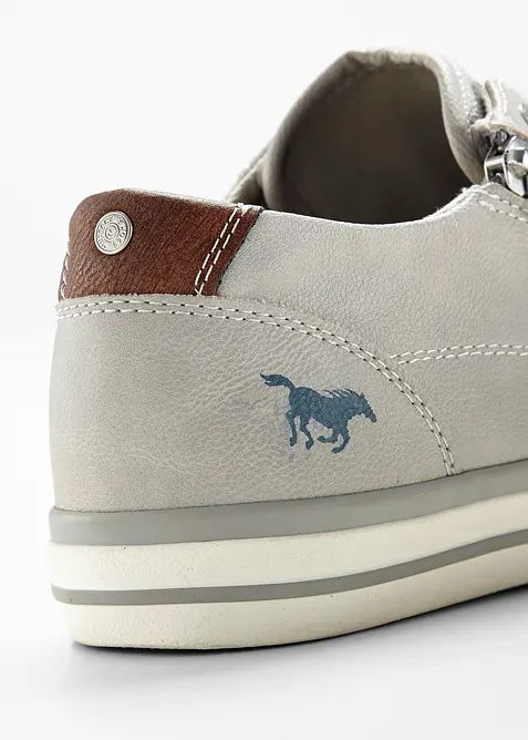 Tenisky se zipy značky Mustang, Mustang