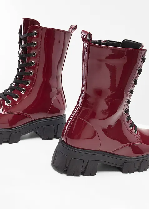 Šněrovací kotníková obuv s lakovaným vzhledem, bonprix