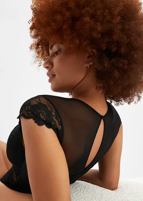 Body bez kostic, s jemnou krajkou, bonprix