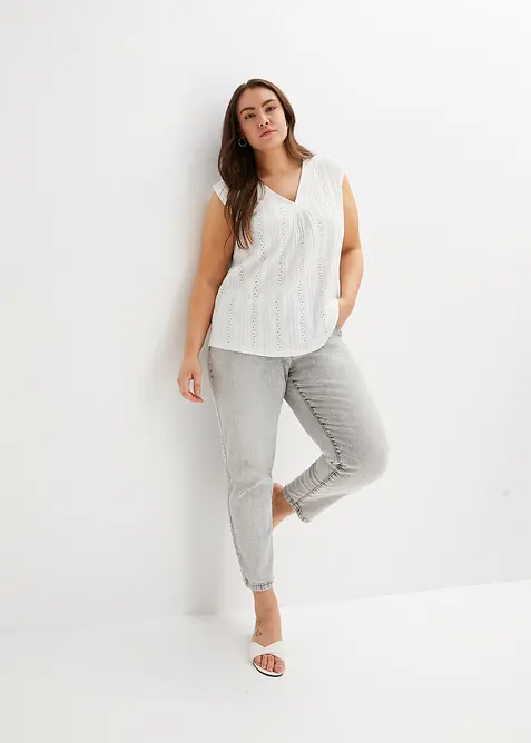 Top s d&iacute;rkovanou v&yacute;&scaron;ivkou, bonprix