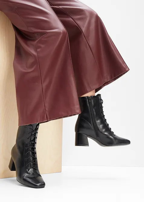 Šněrovací nízké kozačky se špalíkovým podpatkem, bonprix