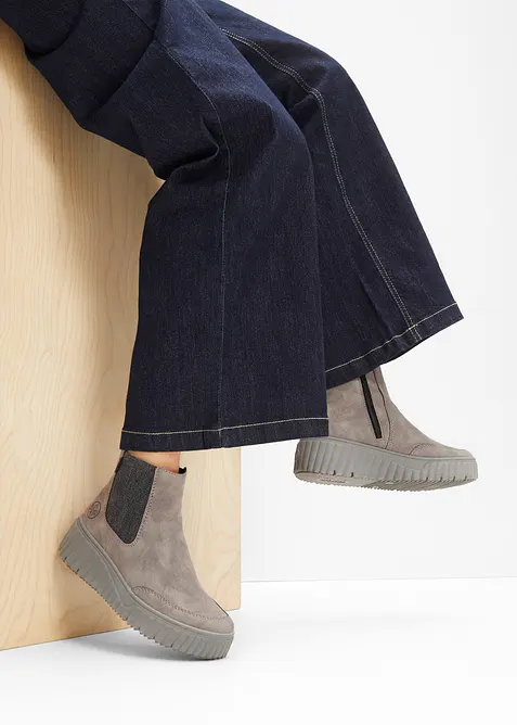 Pohodln&aacute; kotn&iacute;kov&aacute; obuv značky Rieker, s pod&scaron;&iacute;vkou, Rieker