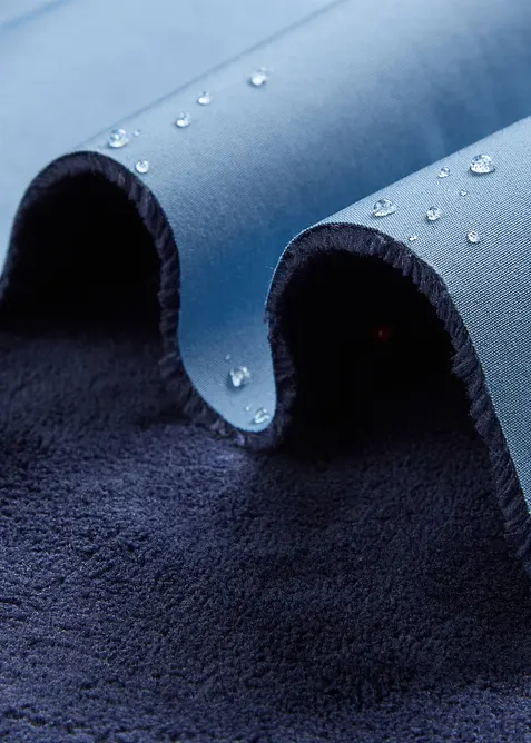 Funkčn&iacute; softshellov&aacute; dlouh&aacute; bunda s ply&scaron;ov&yacute;m fl&iacute;sem, vodoodpudiv&aacute;, bonprix