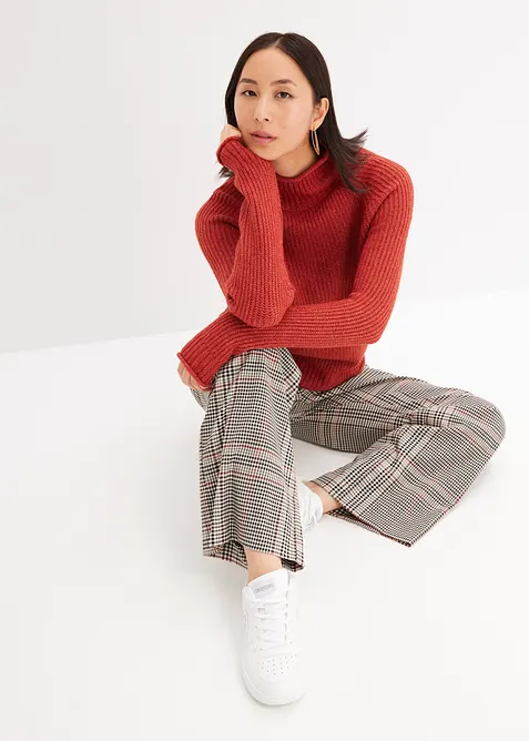 Pleten&yacute; svetr se stoj&aacute;čkem, bonprix