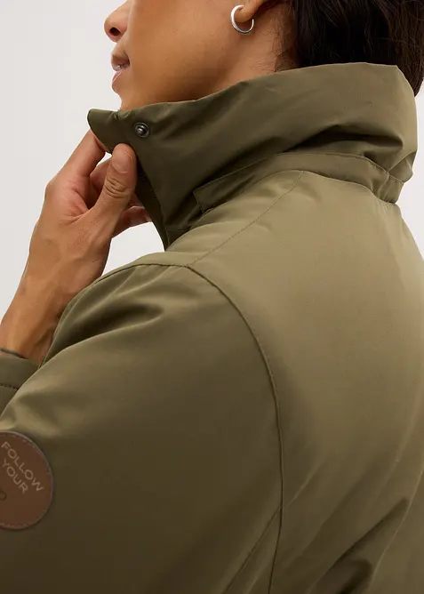 Zimní bunda s nakládanými kapsami, bonprix