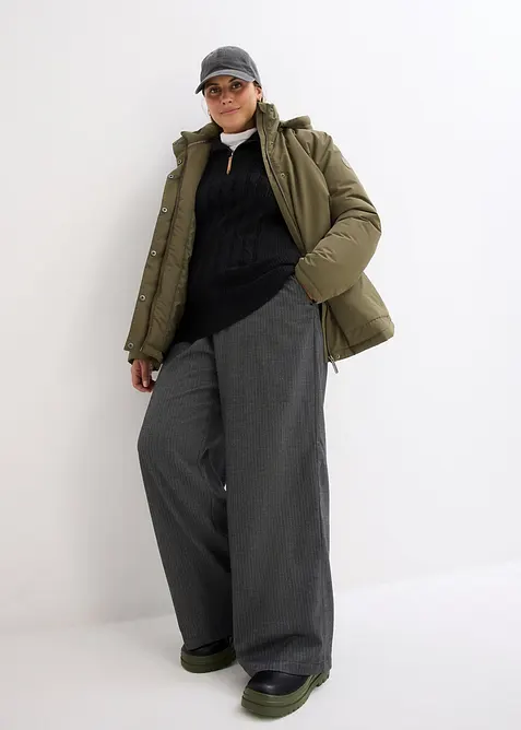 Zimní bunda s nakládanými kapsami, bonprix