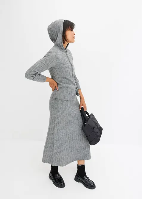 Žebrový pletený kabátek s kapucí, bonprix