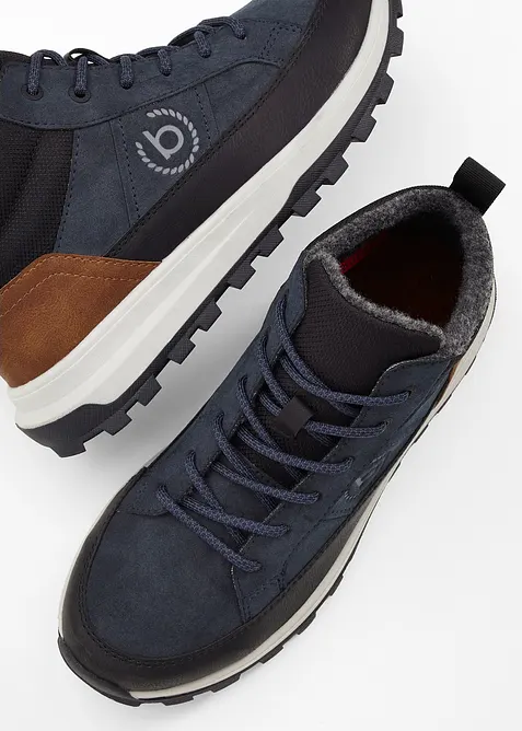 Šněrovací kotníková obuv značky Bugatti s profilovanou podrážkou, Bugatti