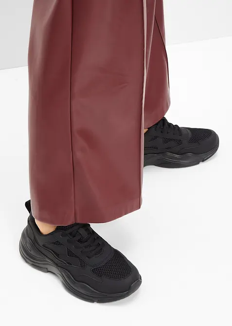 Robustní nízké tenisky se síťovanou vsadkou, bonprix