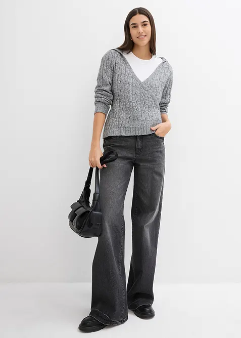 Svetr s kapucí a s asymetrickým spodním okrajem, bonprix