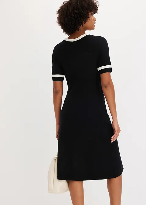 Pleten&eacute; &scaron;aty s ozdobn&yacute;mi knofl&iacute;ky, bonprix