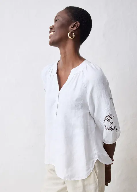 Tunika z čist&eacute;ho lnu, s d&iacute;rkovanou v&yacute;&scaron;ivkou, bonprix