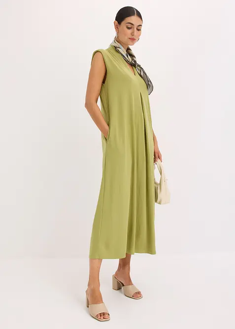 Žerzejové šaty z viskózového piké, s ramenními vycpávkami, bonprix