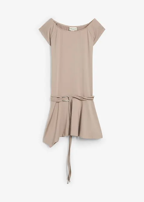 Úpletové šaty s ozdobným páskem, bonprix