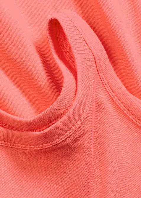 Žebrov&eacute; t&iacute;lko, bonprix