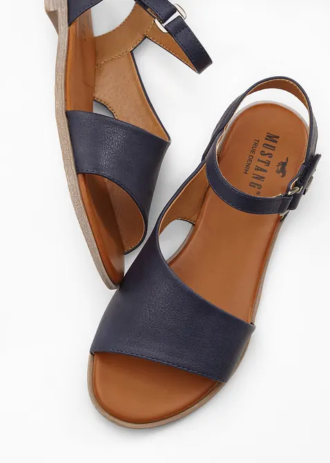 Sandály značky Mustang, Mustang