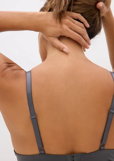 Vyztužen&aacute; podprsenka s leskl&yacute;m efektem, bonprix