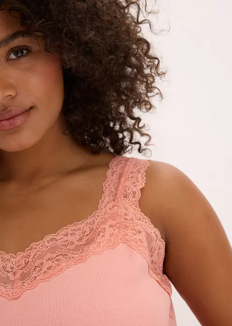 Krátké pyžamo s jemným krajkovým lemem, bonprix