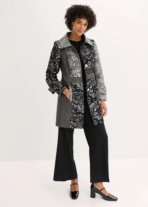 Kr&aacute;tk&yacute; kab&aacute;t s propracovan&yacute;m žak&aacute;rov&yacute;m vzhledem, bonprix