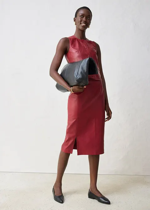 Vesta z jehněč&iacute; kůže napa, bonprix