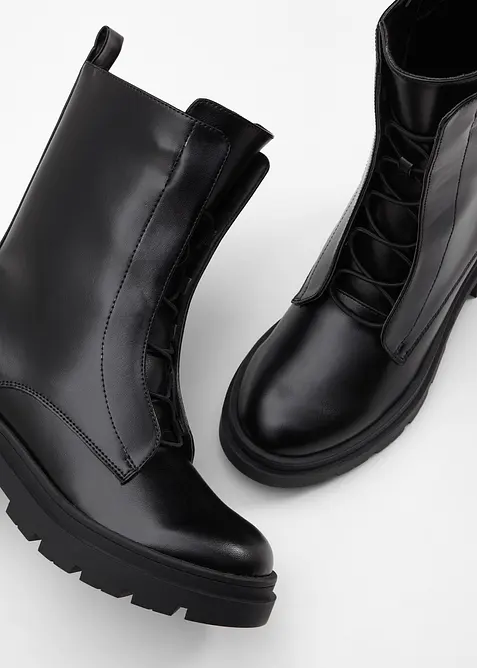 Šněrovací kotníkové boty s profilovanou podrážkou, bonprix