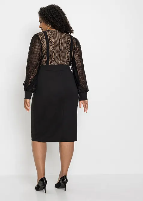 Postavu podtrhující šaty s krajkou, bonprix