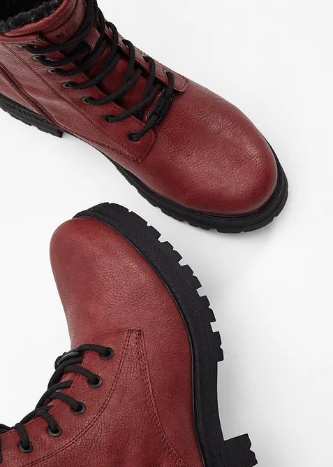 Šněrovací boty Mustang, Mustang