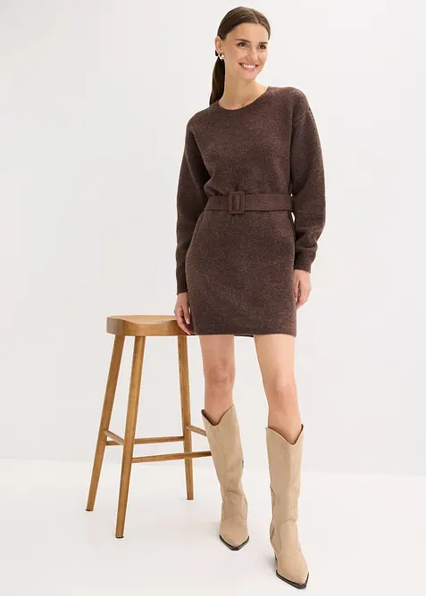 Krátké pletené šaty s podílem měkké vlny a s páskem, bonprix