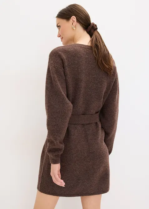 Krátké pletené šaty s podílem měkké vlny a s páskem, bonprix