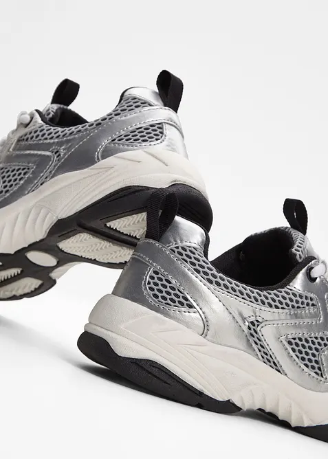 Robustn&iacute; n&iacute;zk&eacute; tenisky, bonprix