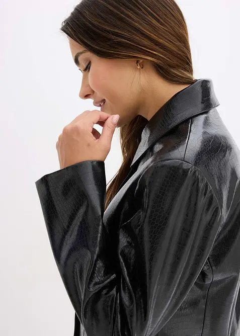 Zkrácená bunda z imitace kůže, s lesklou krokodýlí ražbou, bonprix