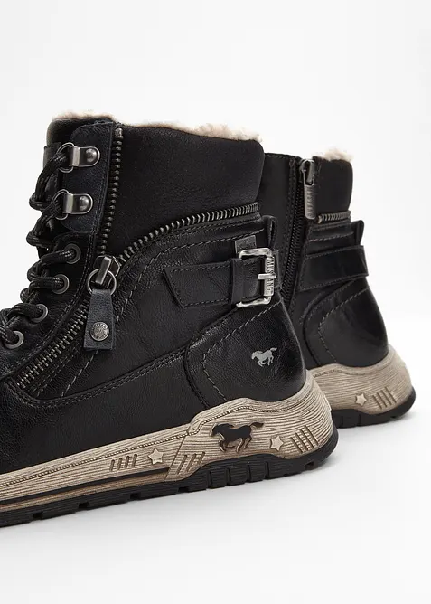 Kotníkové tenisky značky Mustang, Mustang