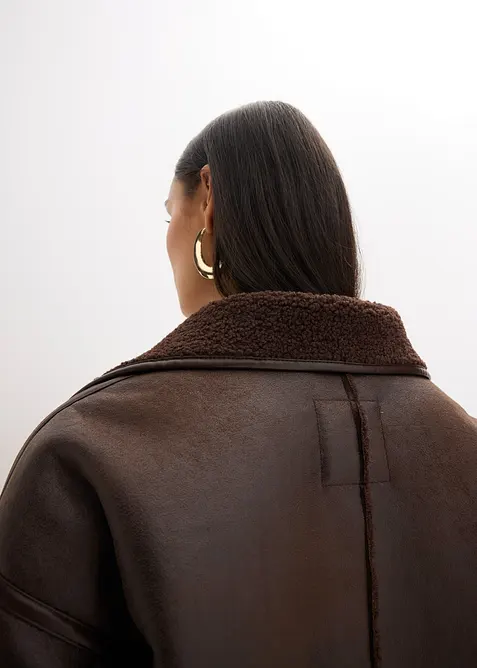 Bunda z uměl&eacute; jehněč&iacute; kože&scaron;iny, bonprix