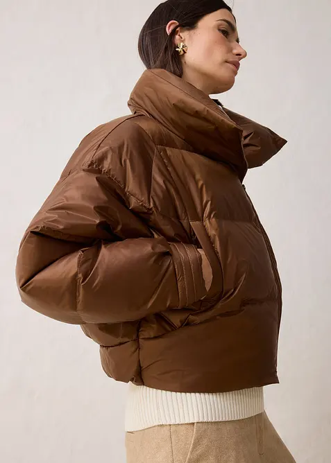 P&eacute;řov&aacute; bunda s recyklovan&yacute;m prachov&yacute;m peř&iacute;m, voděodoln&aacute;, bonprix