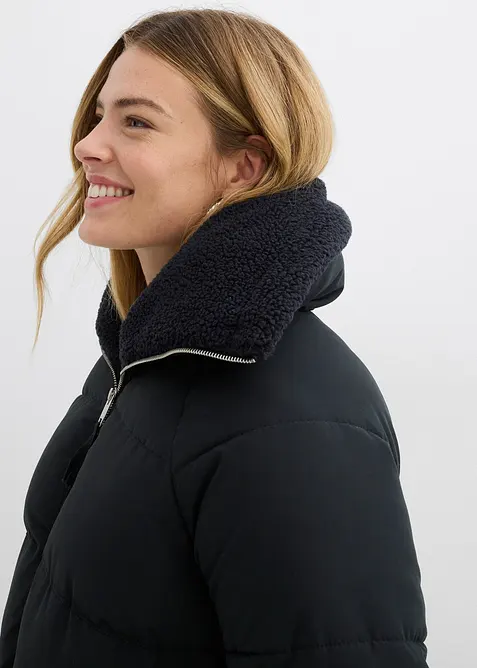 Pro&scaron;&iacute;van&aacute; bunda s l&iacute;mcem z medv&iacute;dkov&eacute;ho ply&scaron;e, bonprix