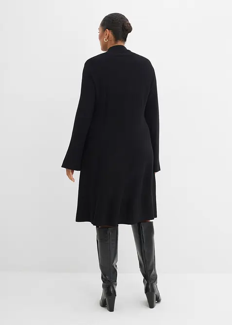 Pletené šaty s áčkovou liní, ze směsi s viskózou, bonprix