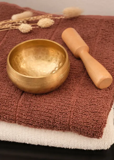 Dekorativn&iacute; předmět &ndash; zvukov&aacute; m&iacute;sa s dřevěnou paličkou, bonprix