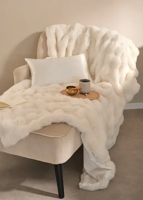 Kvalitn&iacute; měkk&aacute; deka, bonprix