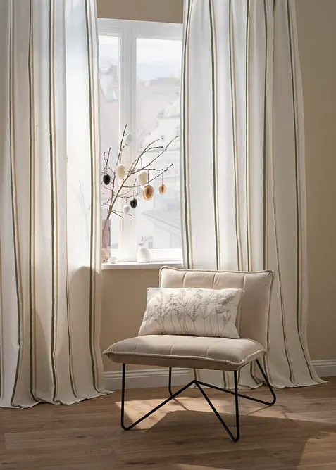 Pol&scaron;t&aacute;ř s v&yacute;&scaron;ivkou, bonprix