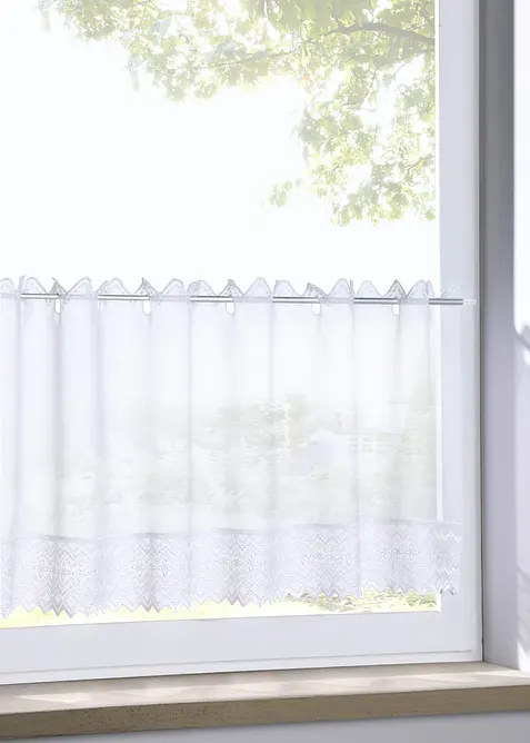 Vitr&aacute;žkov&aacute; z&aacute;clona s vy&scaron;&iacute;van&yacute;m lemem, bonprix