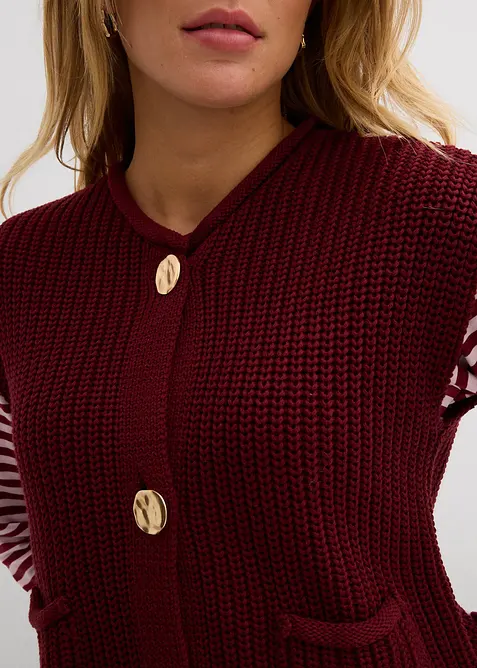 Pleten&aacute; vesta s kapsami, bonprix