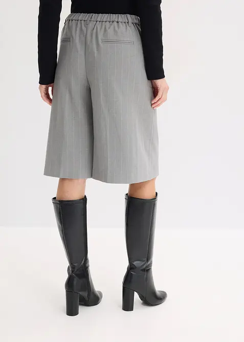 Vypasovan&eacute; &scaron;ortky, bonprix