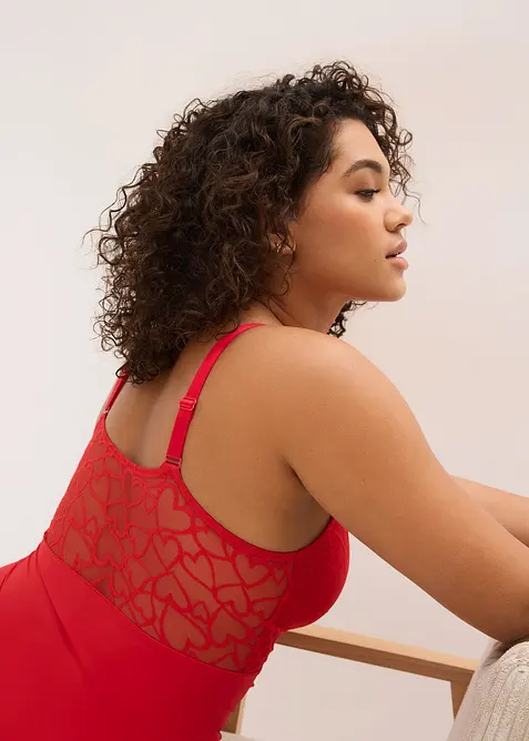 Stahovac&iacute; body se srd&iacute;čkovou krajkou, středn&iacute; tvaruj&iacute;c&iacute; efekt, bonprix