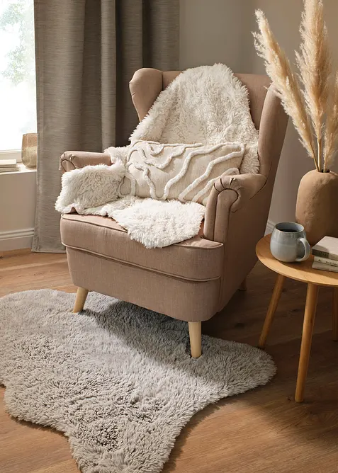 Pol&scaron;t&aacute;ř se strukturou, bonprix