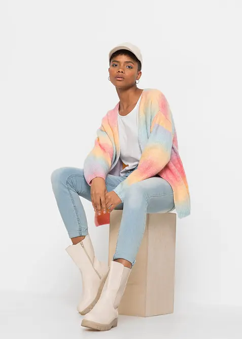 Pleten&yacute; kab&aacute;tek ze silněj&scaron;&iacute; pleteniny, z měkk&eacute; vlněn&eacute; směsi, bonprix