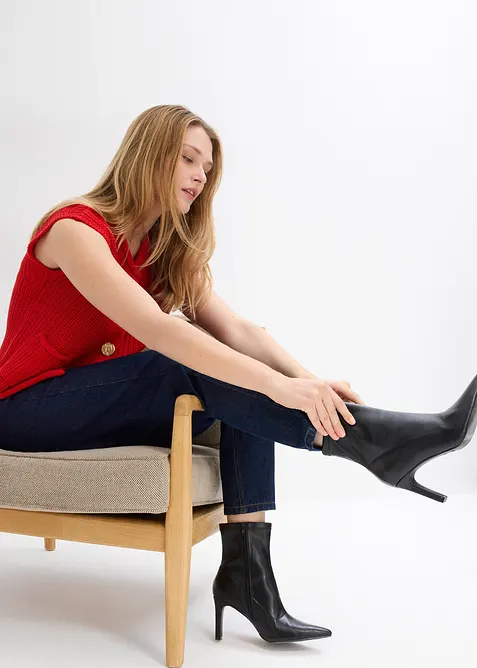 Mom dž&iacute;ny, High Waist, zkr&aacute;cen&eacute;, bonprix