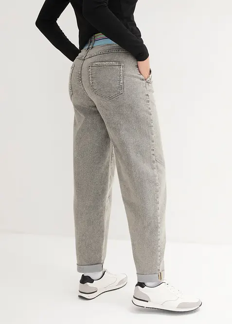 Dž&iacute;ny se sepr&aacute;n&iacute;m ve vzhledu Vintage, bonprix